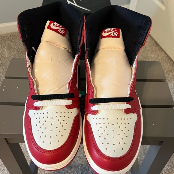 Aire Jordan 1 Retro High OG Chicago - Picture 4 of 9